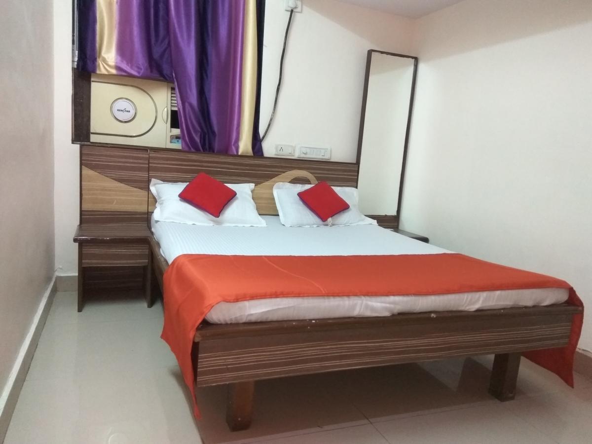 Hotel Shiva Panvel Extérieur photo