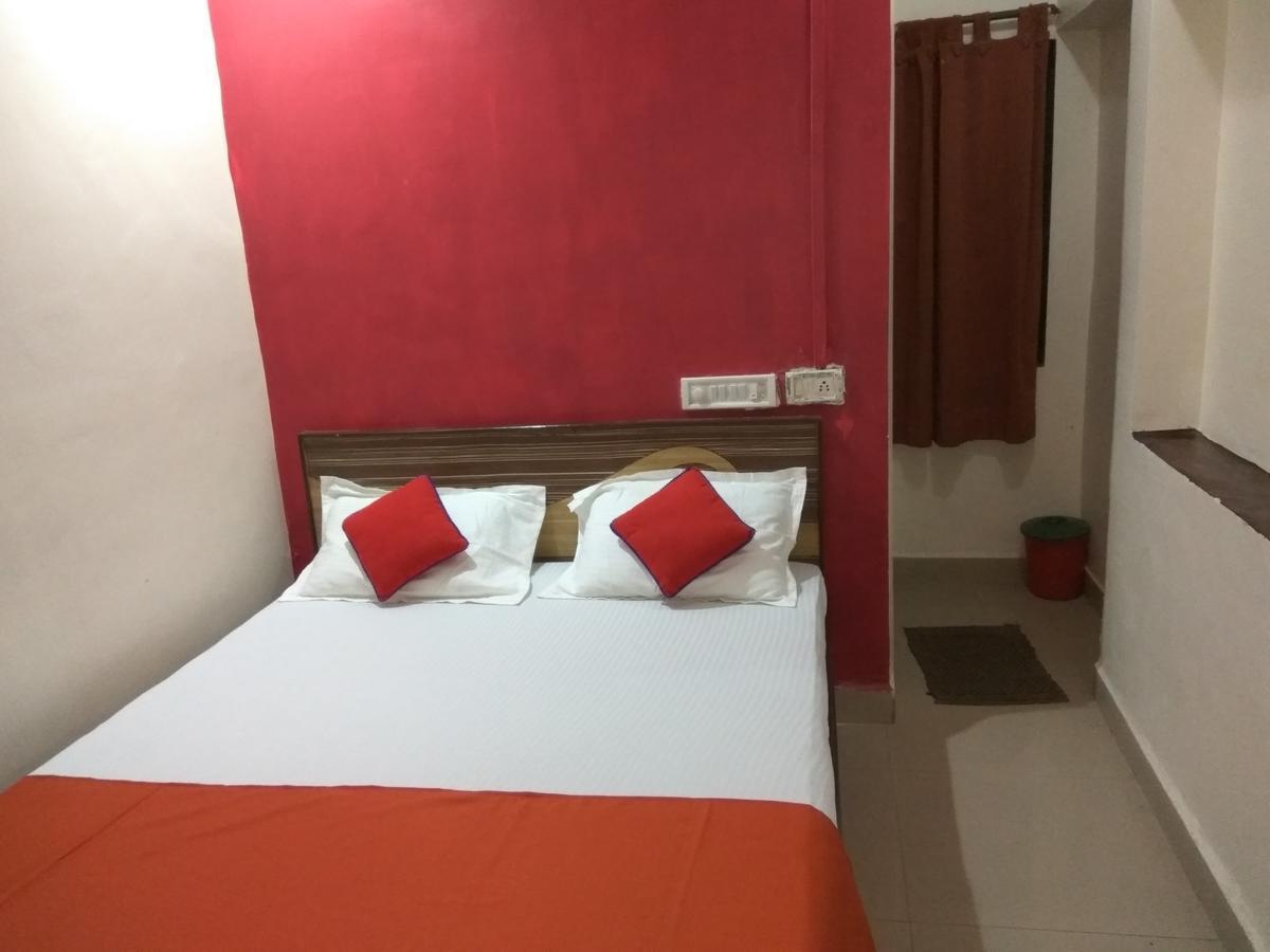 Hotel Shiva Panvel Extérieur photo