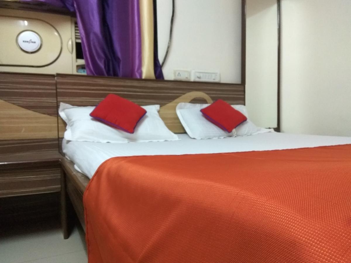 Hotel Shiva Panvel Extérieur photo