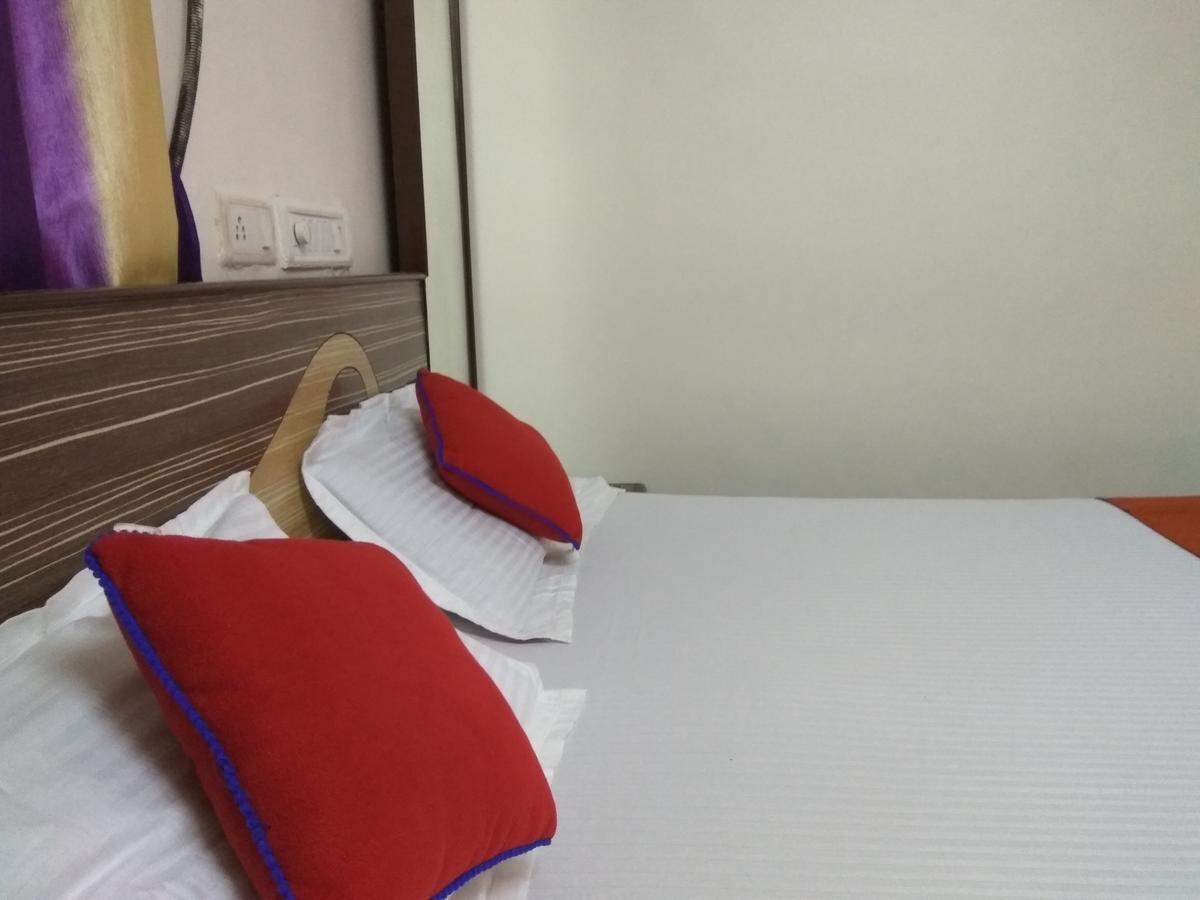 Hotel Shiva Panvel Extérieur photo