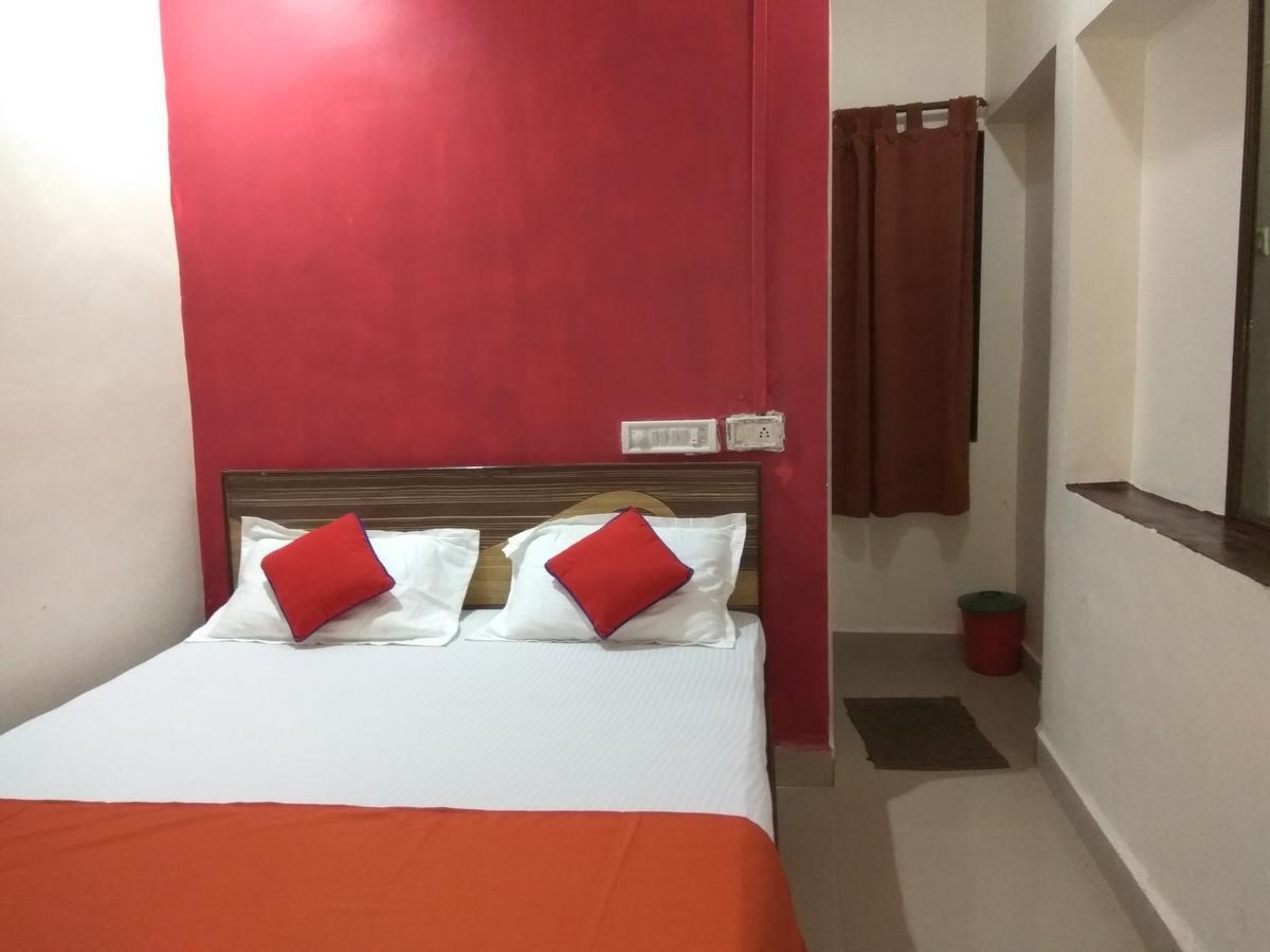 Hotel Shiva Panvel Extérieur photo